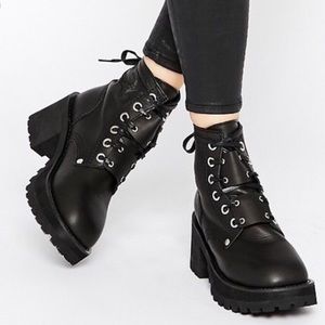 Unif Dedi Combat Boot New in box